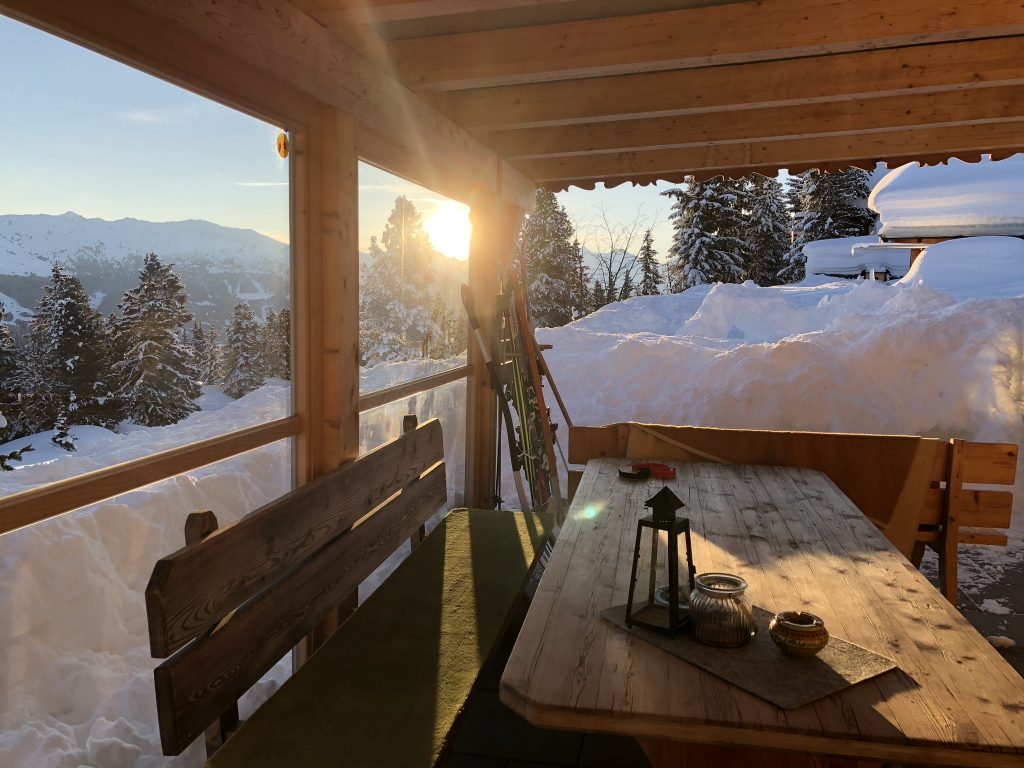 Terrasse mit Sonnenaufgang